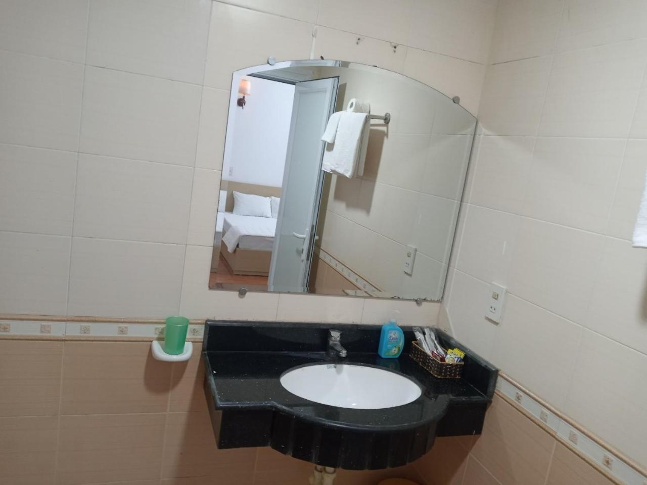 Dong Duong Hotel Haiphong Exterior foto